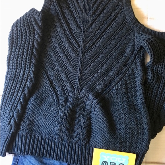 Aeropostale Cold-Shoulder Sweater XS - Picture 4 of 4